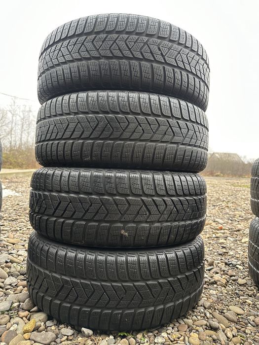215/55/17 Pirelli Sottozero 3