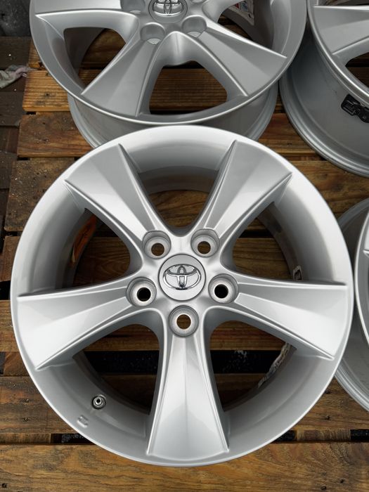 Диски 5/114.3 r16 Toyota original нові