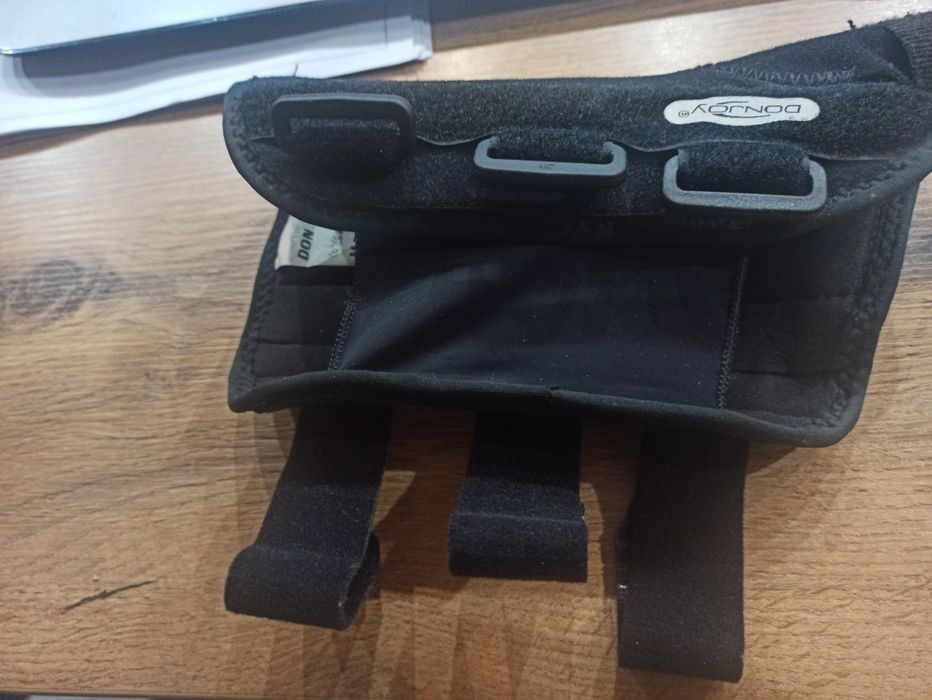Stabilizator dłoni nadgarstka prawy donjoy na rzepy