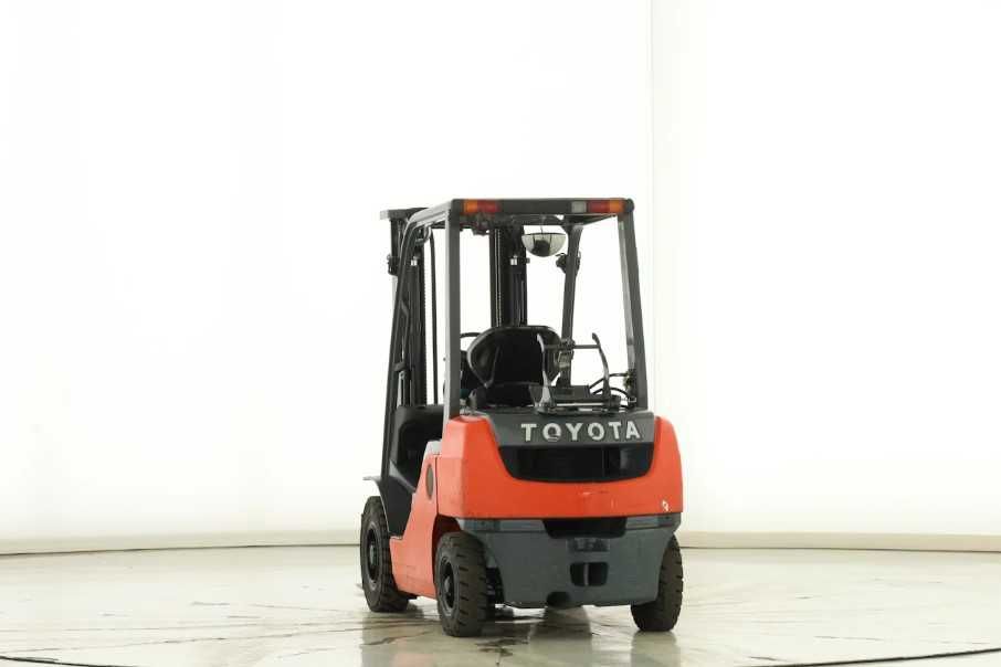 Навантажувач Toyota 2.5 т, вилочний погрузчик газовий, Тойота 2.5 т