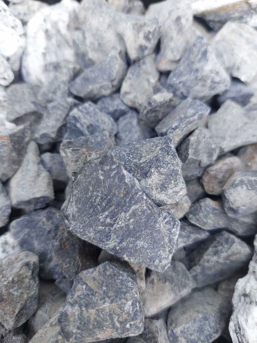 Kamienie ogrodowe, grys granitowy, dalmatyńczyk