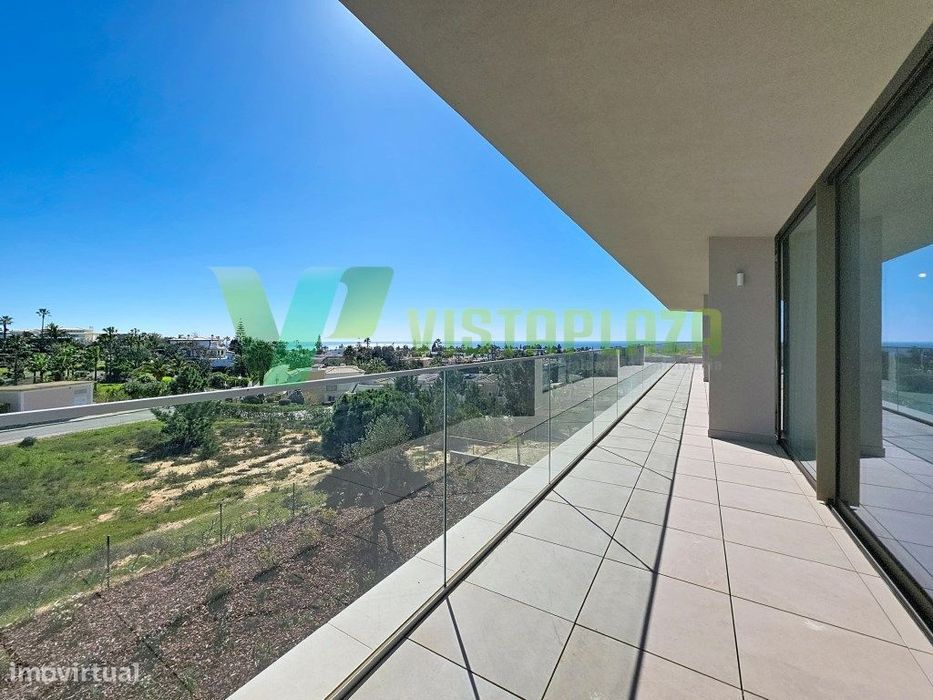 Penthouse T3 com Roof Top Exclusivo em Resort de Luxo no Algarve - ...