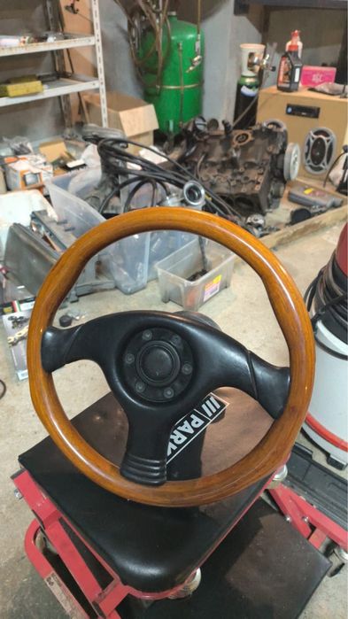 volante mareira + cubo mercedes 190