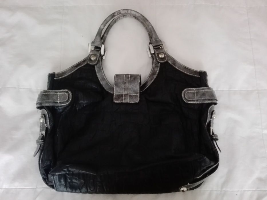 Guess - Carteira Preta