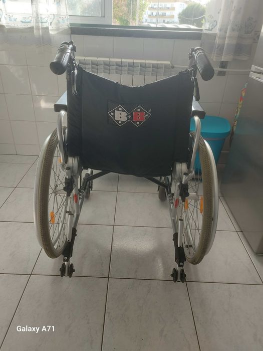 Cadeira  de  rodas