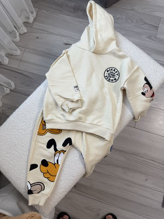 Дитячий костюм  зара