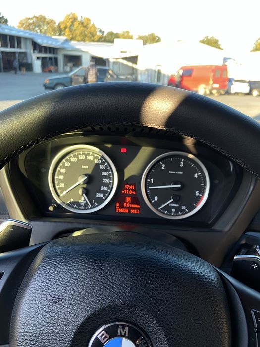 Авто BMW X6 E71 40d