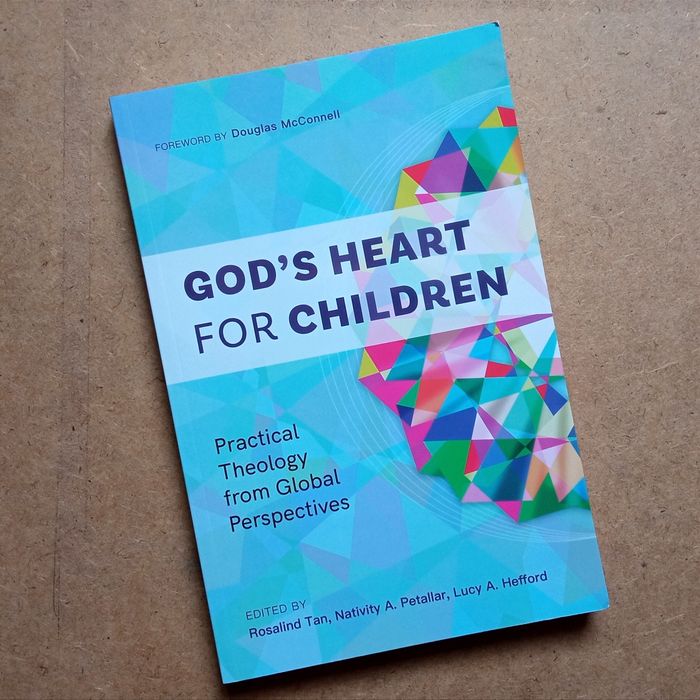 Книга "God's heart for children" R. Tan, N. A. Petallar, L. A. Hefford