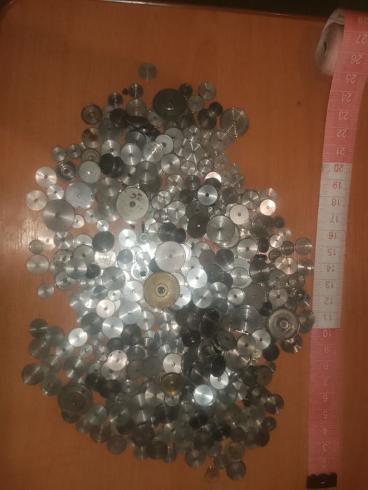 Шестерёнки от часов