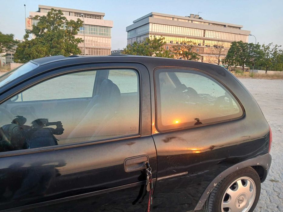 Opel Corsa Swing 1997 preto