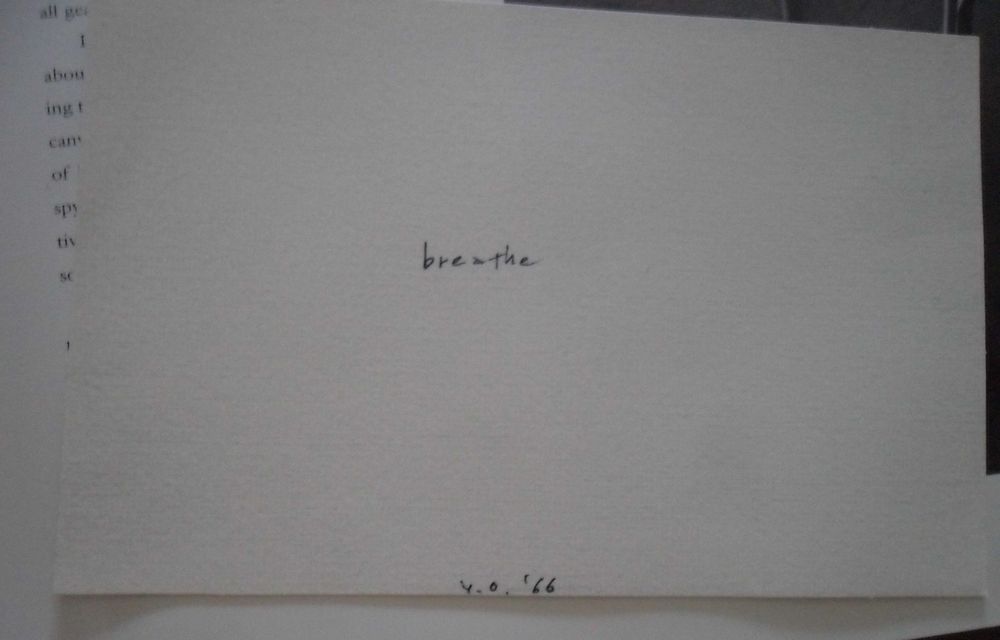 Lennon Legend: An Illustrated Life of John Lennon [Livro Multimédia]