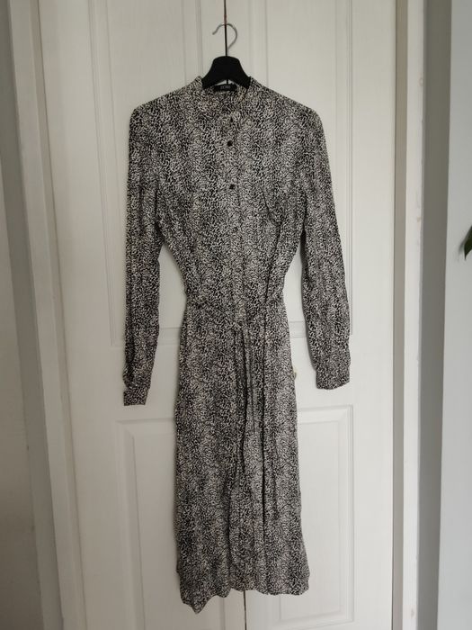 Szmizjerka, sukienka na guziki, wiązana w pasie Echo 38/M