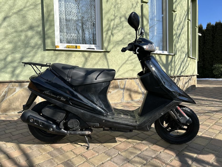 Suzuki address v100