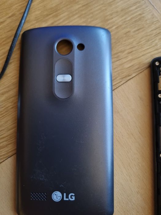 Telefon komórkowy LG H340n