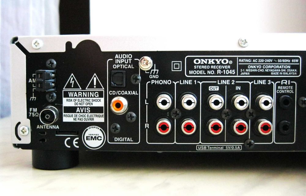 ONKYO R-1045 RDS 2x70W USB/Optical/VLSC/DAC Burr-Brown 192 kHz/24-Bit
