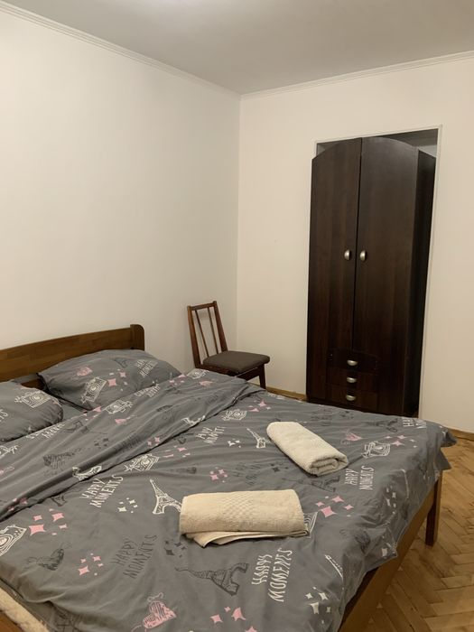 ТРИкімнатна квартира,Док.4 окремих спал місця 3 двох спал чешка2поверх