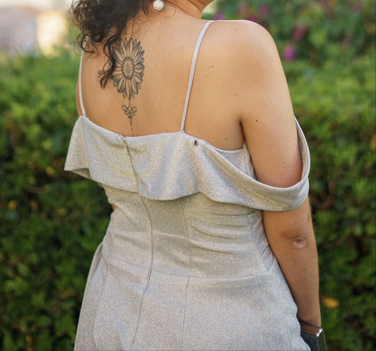 Vestido de gala prateado