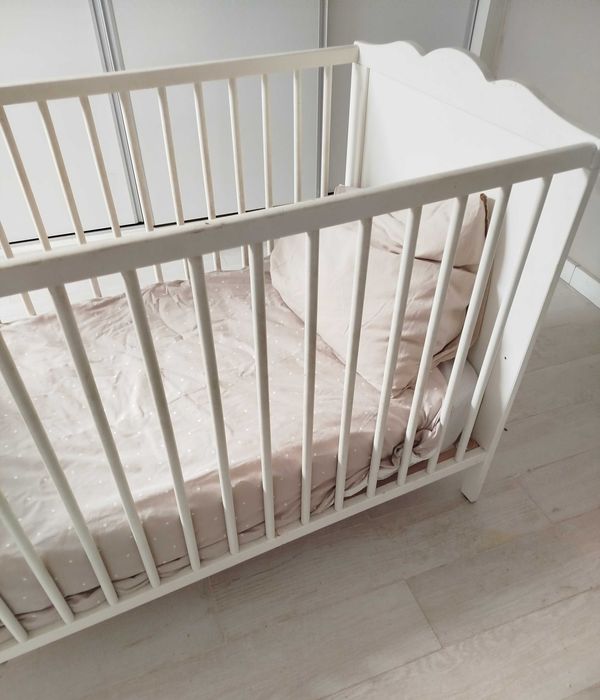 Berço branco IKEA
