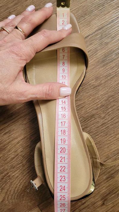 Босоніжки жіночі 38 розмір б/в