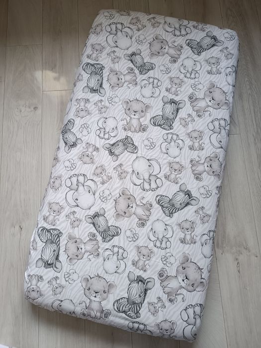 Prześcieradło do łóżeczka 120x60 cm - na gumce