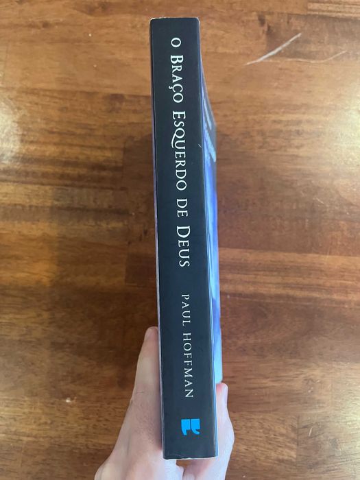 Livro O Braço Esquerdo de Deus, Paul Hoffman