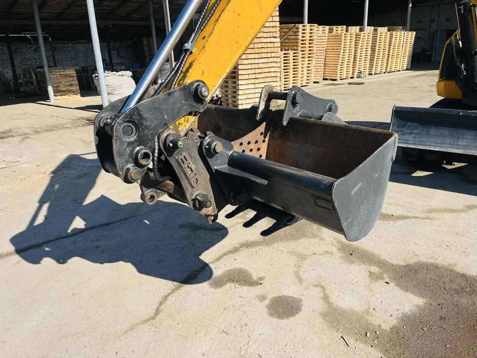 Міні екскаватор JCB 85Z1