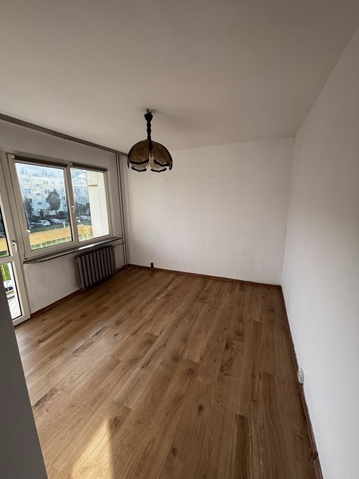 Kawalerka na 1 piętrze na Zarzeczu w Świdnicy.