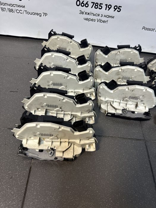 Замок дверний замок на двері Passat CC Volkswagen CC Європа USA Tiguan