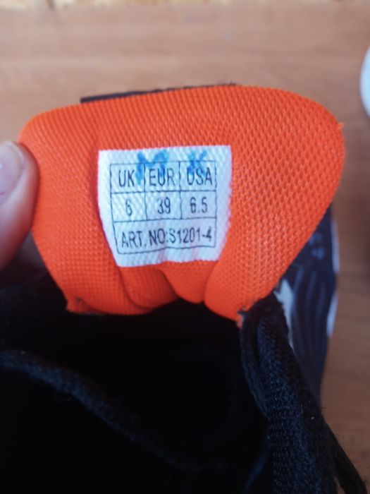 Buty sportowe r.39