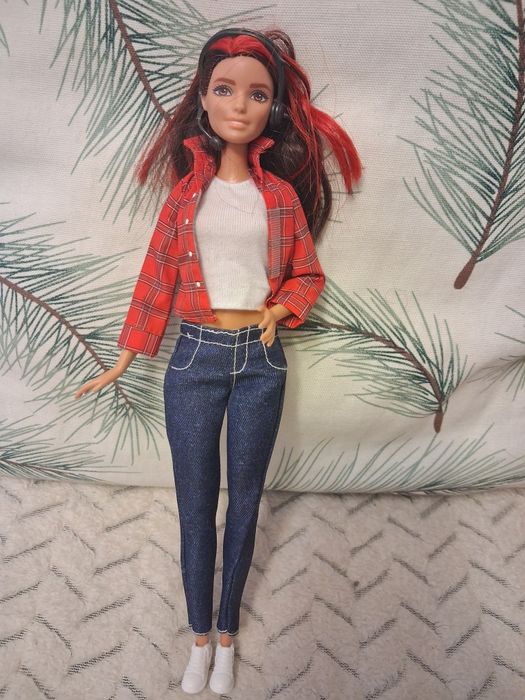 Dwie lalki Barbie Rezerwacja