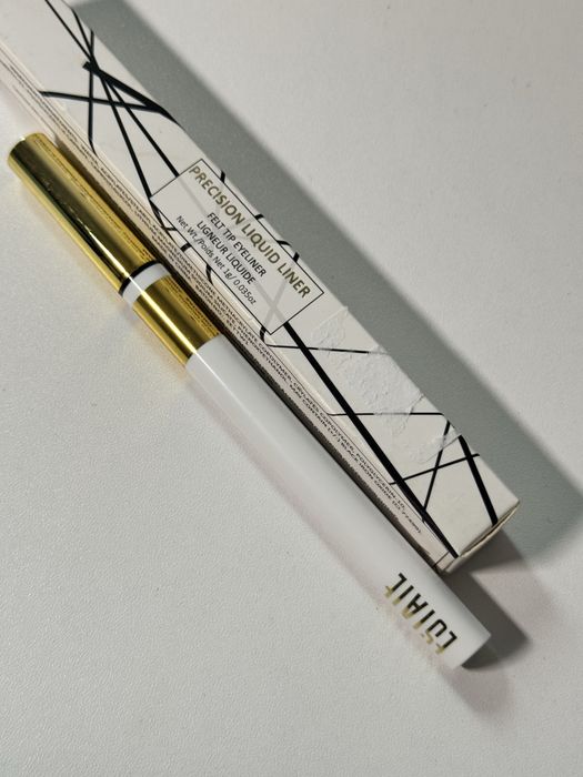 Estate Cosmetics Precision Liquid Liner – czarny eyeliner 1 g