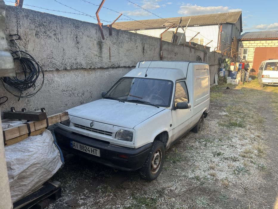 Renault rapid без двигуна і кпп