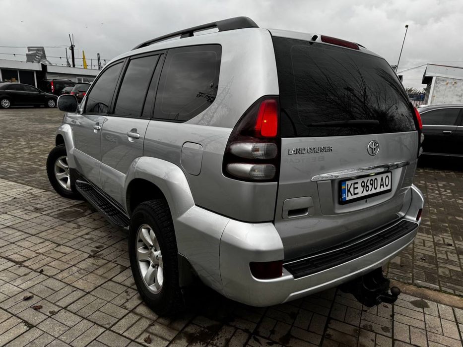 Toyota Land Cruiser 2003г., 4.0 газ/бензин, 7 мест. Обмен, Лизинг