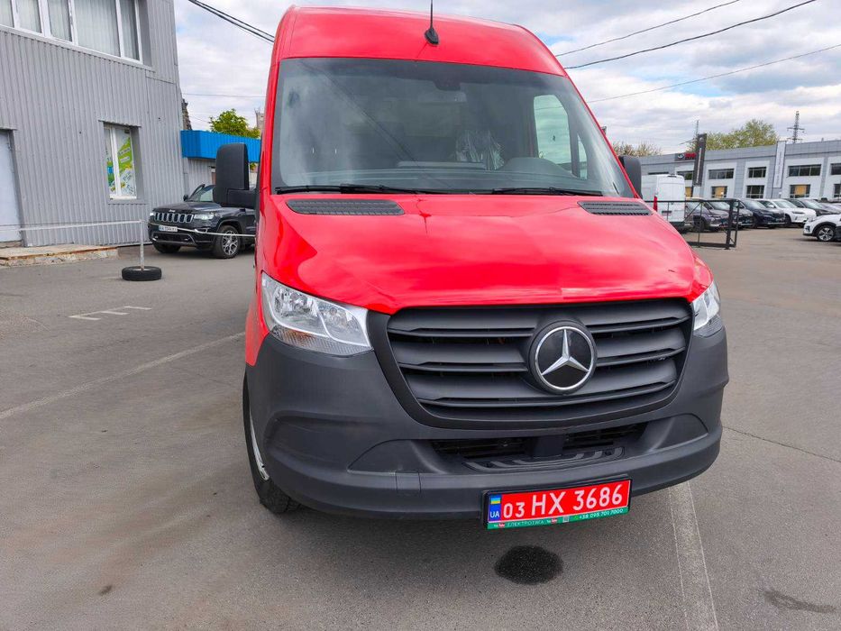 MERSEDES eSprinter electrica 54kw 200km 11м3