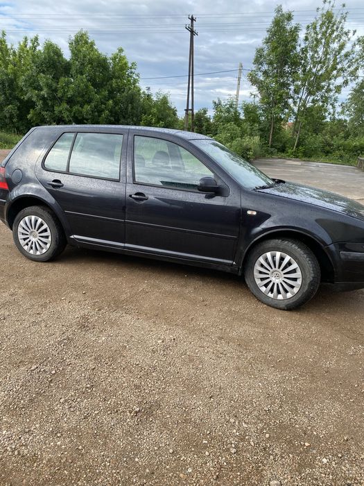 Volkswagen Golf 4 1.6 2000 рік