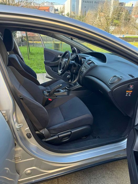 Honda Civic 1.6 i-DTEC Diesel - 13