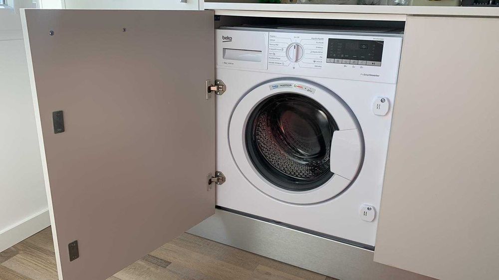 Vendo Máquina de Lavar Roupa BEKO WITV 8712 XW0R (8 kg - 1400 rpm)