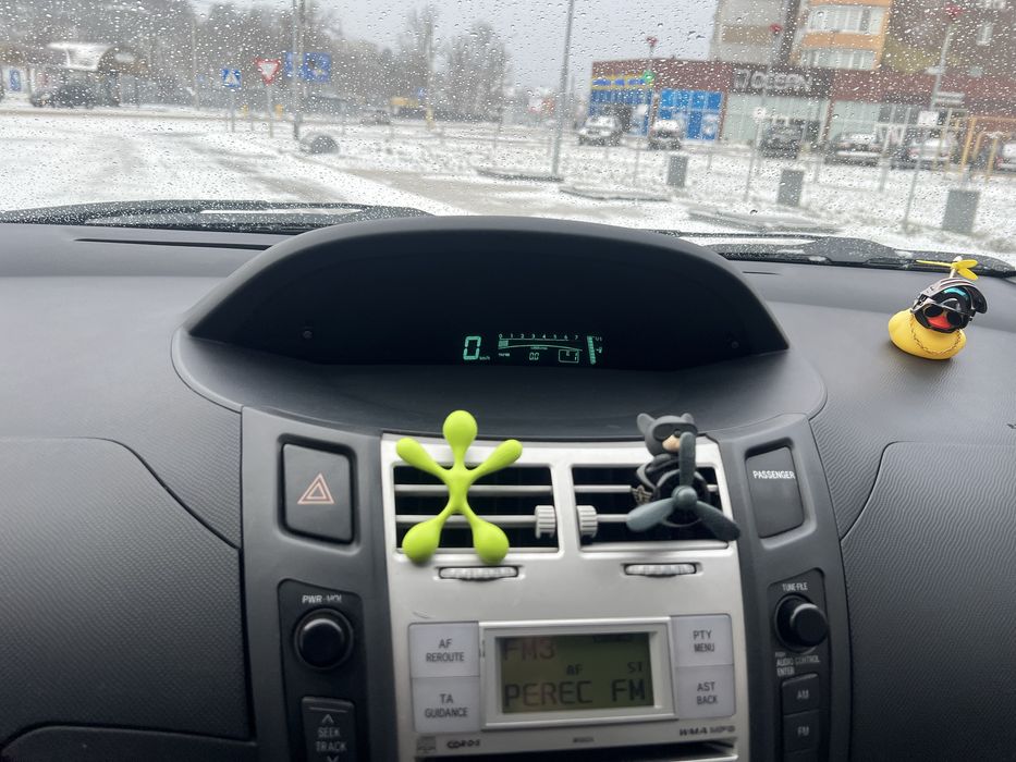 Тайота Ярис Автомат Торг Обмен Супер Слстояние