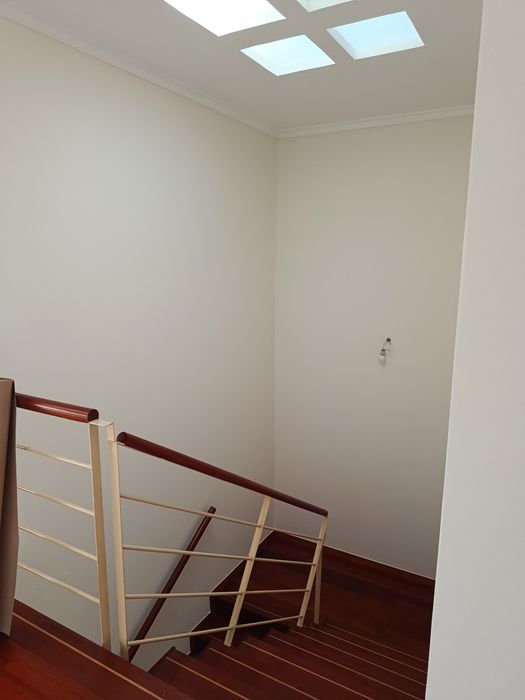 Lar em Tons / Serviços pintura e trolha