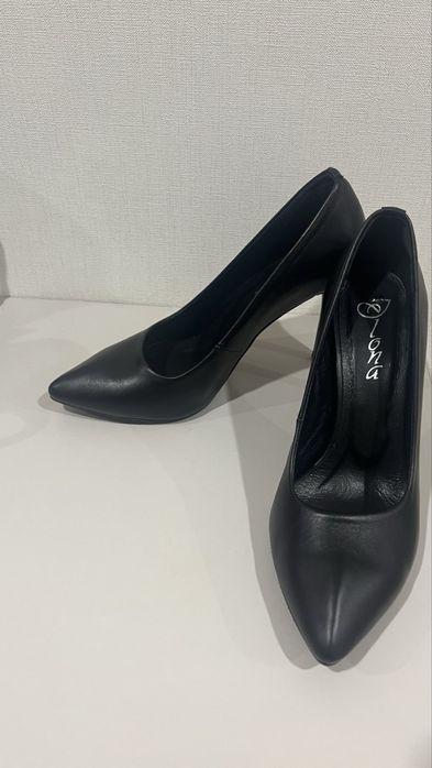 Чорні туфлі, черные туфли лодочки