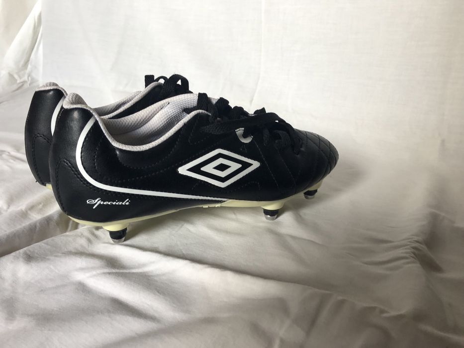 korki do grania w piłkę nożną