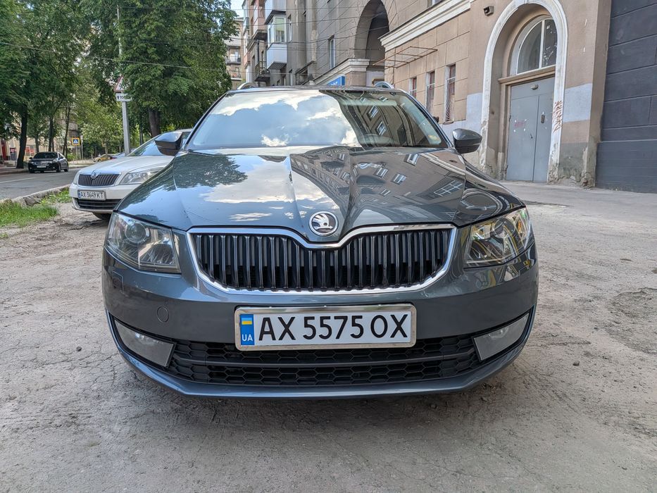 Продам Шкода Октавия А7 2016г.в. универсал в идеале