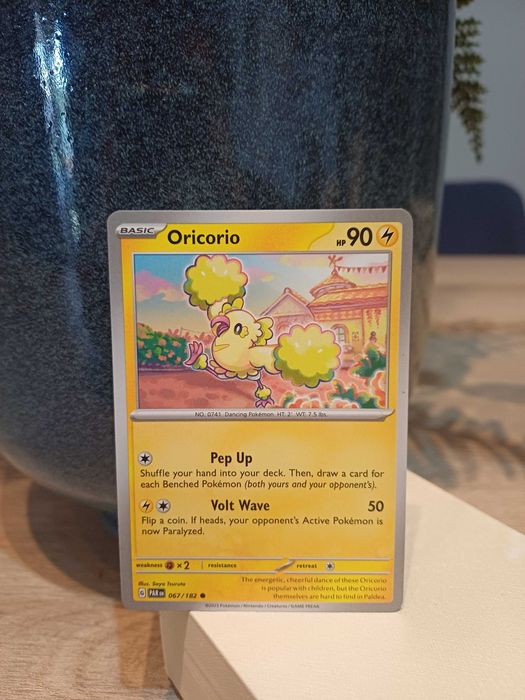 Carta Pokémon Oricorio #67