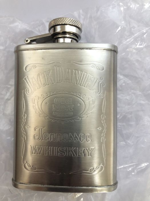 3 Garrafinhas de whisky de bolso