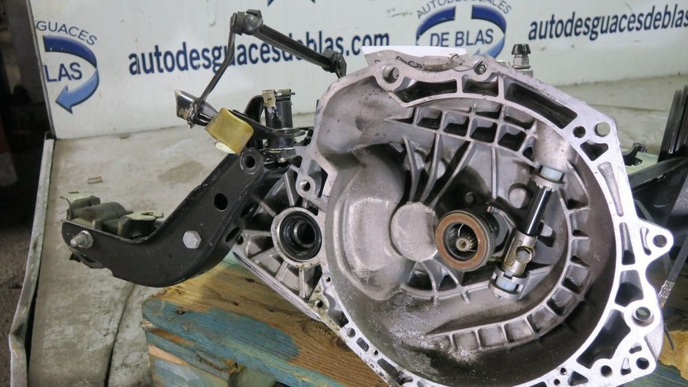 CAIXA DE VELOCIDADES OPEL CORSA B REF. 400197233