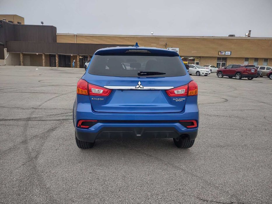 Mitsubishi Outlander      2018