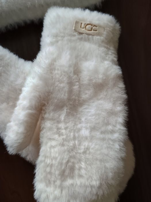 Зимовий набір  (шапочка та рукавички)