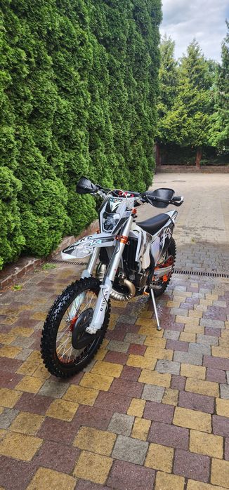 Продам кові 250 2т  56м.г 900 км