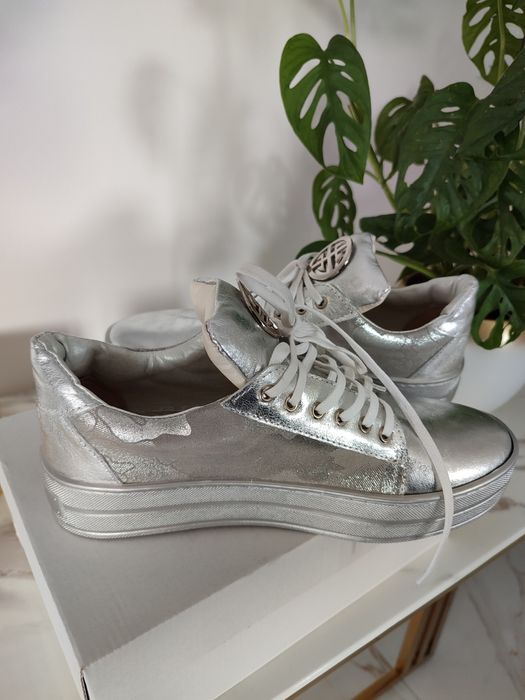 Piękne espadryle sportowe naturalna skóra złote srebrne 39