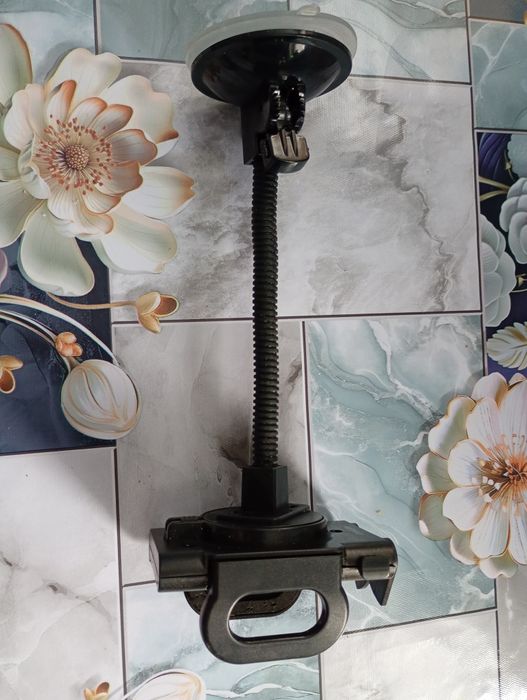 Тримач для телефону в авто